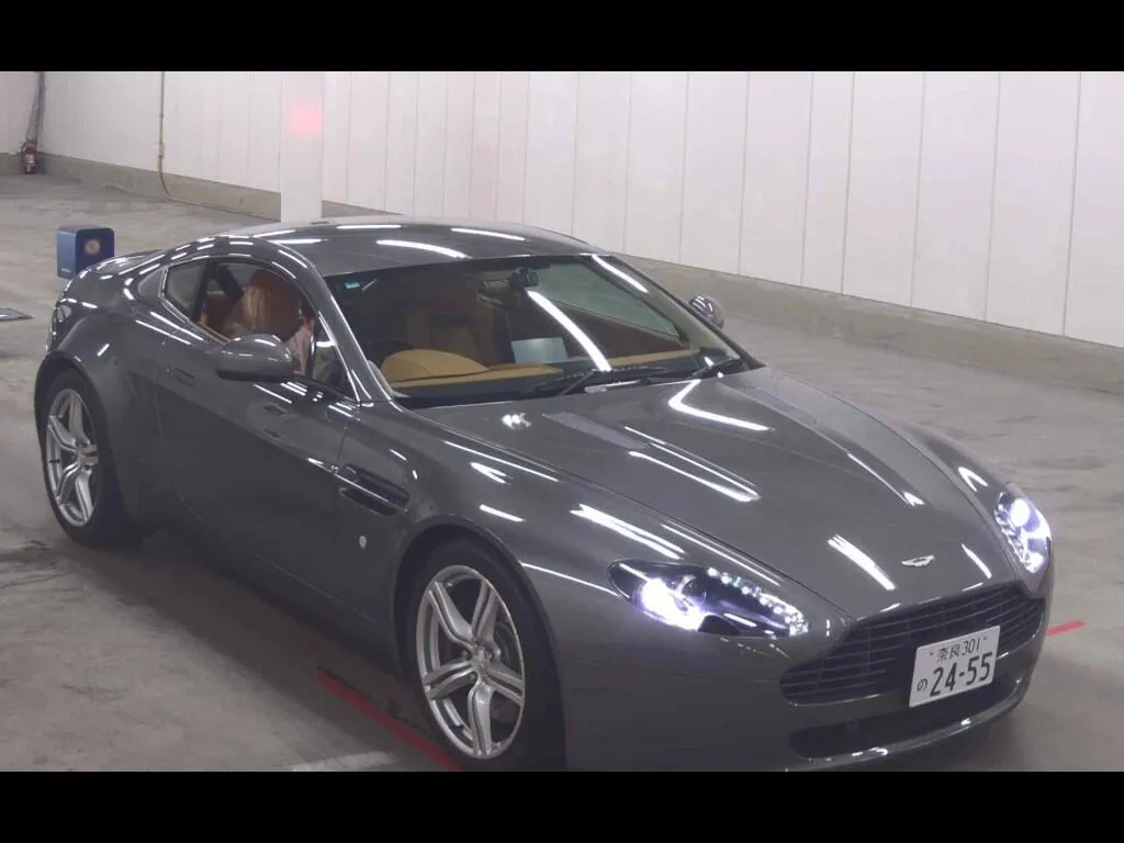 ASTON MARTIN V8 VANTAGE CP COUPE