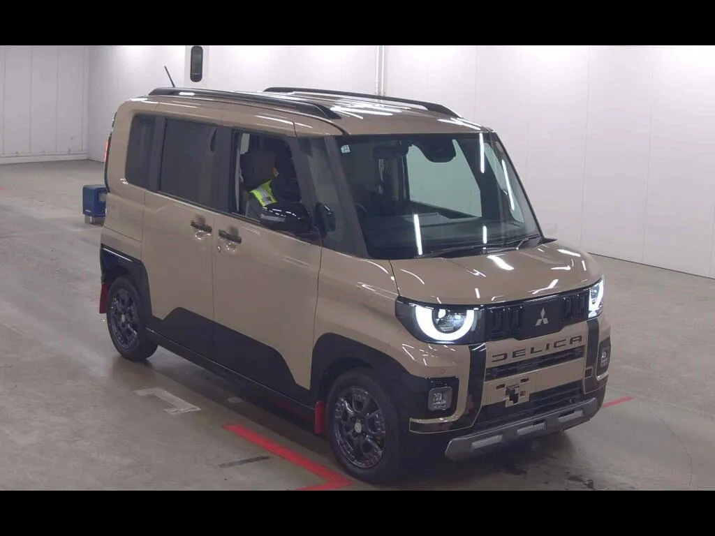MITSUBISHI DELICA MINI 4WD T PREMIUM