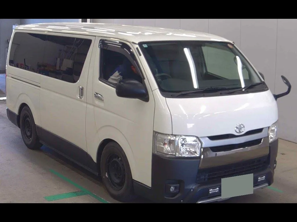 TOYOTA HIACE VAN 5D DX