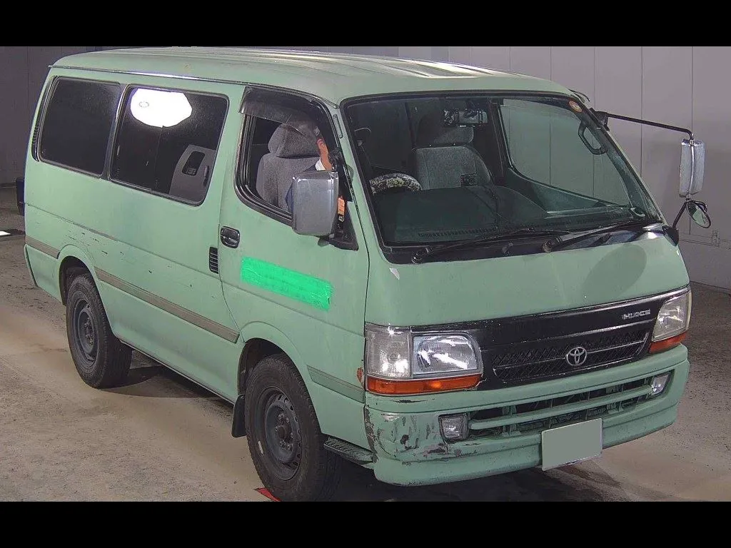 TOYOTA HIACE VAN 4D SUPER GL