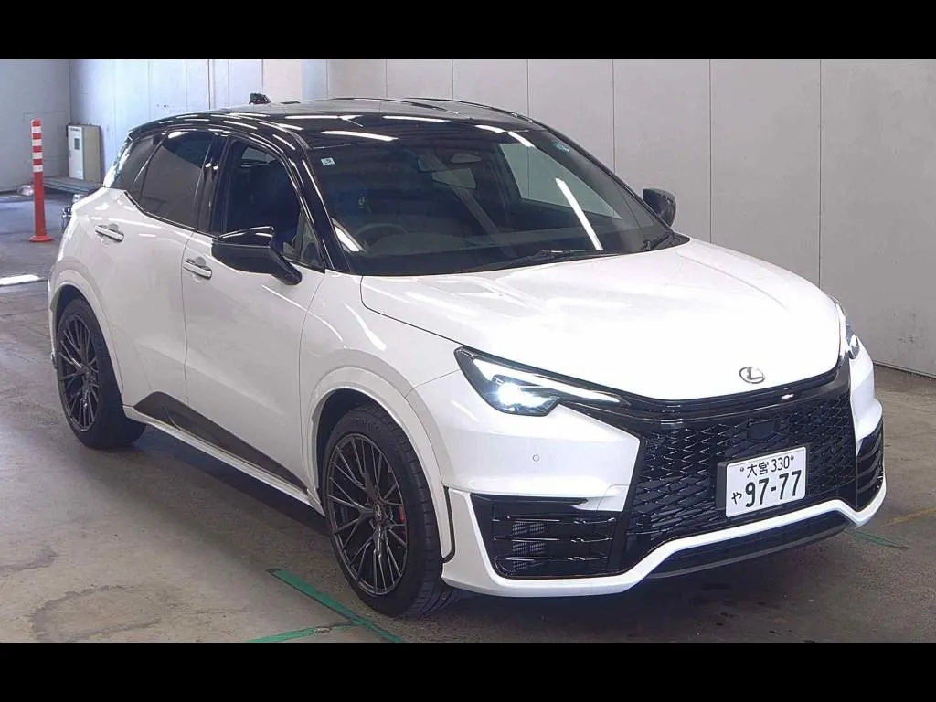 LEXUS LBX 4WD MORIZO RR
