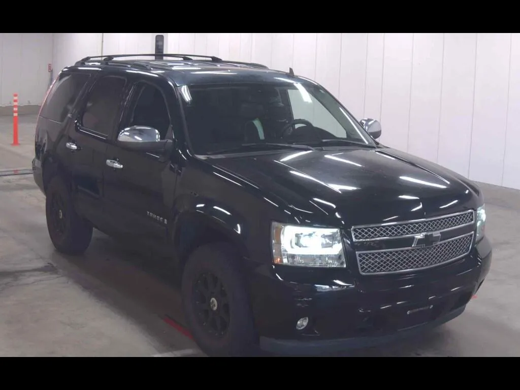 CHEVROLET TAHOE 5D 4WD LT
