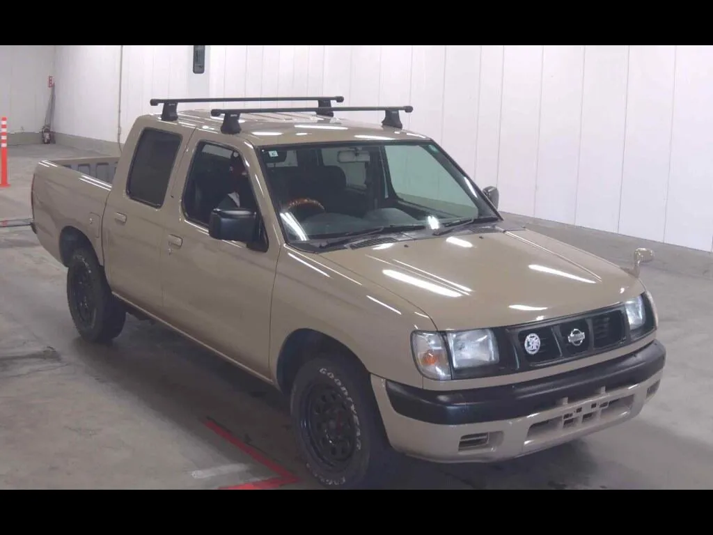 NISSAN DATSUN PICK UP 4D DOUBLE CAB AX
