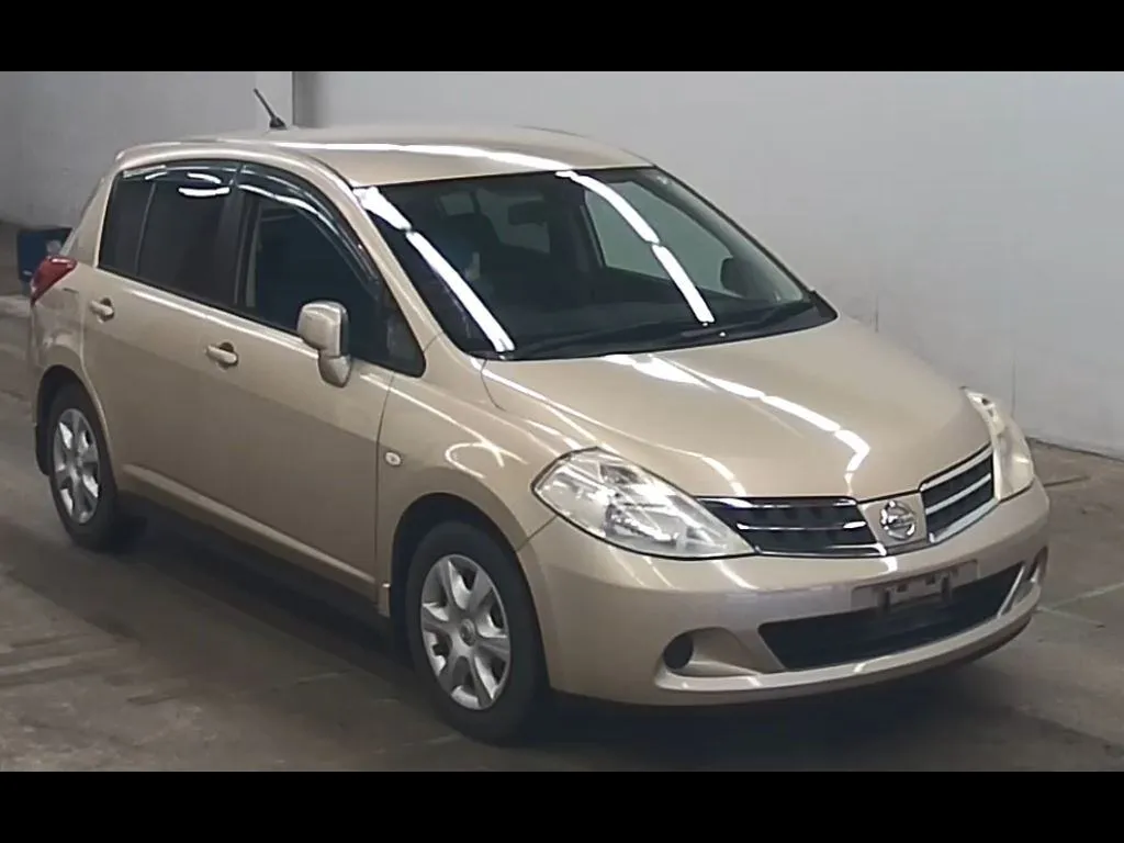 NISSAN TIIDA 15M