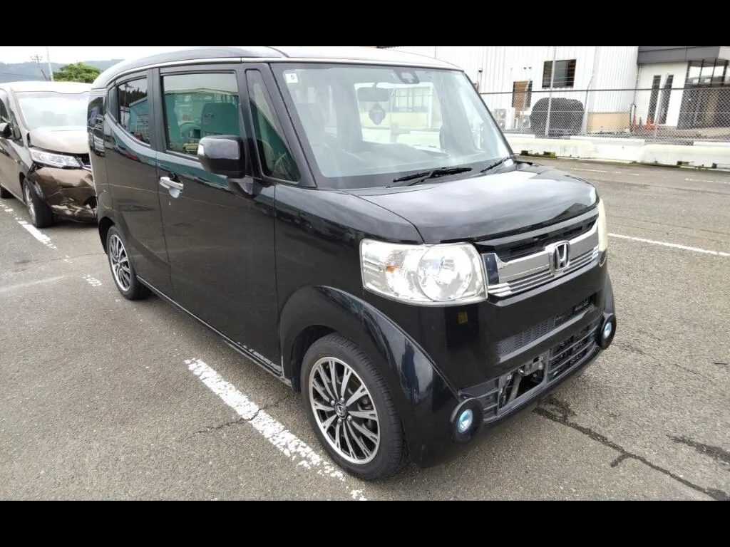 HONDA N-BOX SLASH X･TURBO PACKAGE