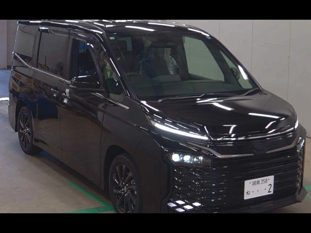 TOYOTA VOXY HYBRID S-Z