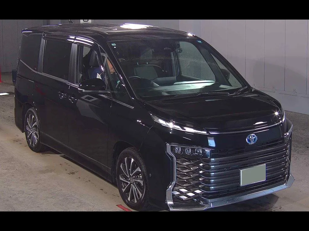 TOYOTA VOXY HYBRID S-Z