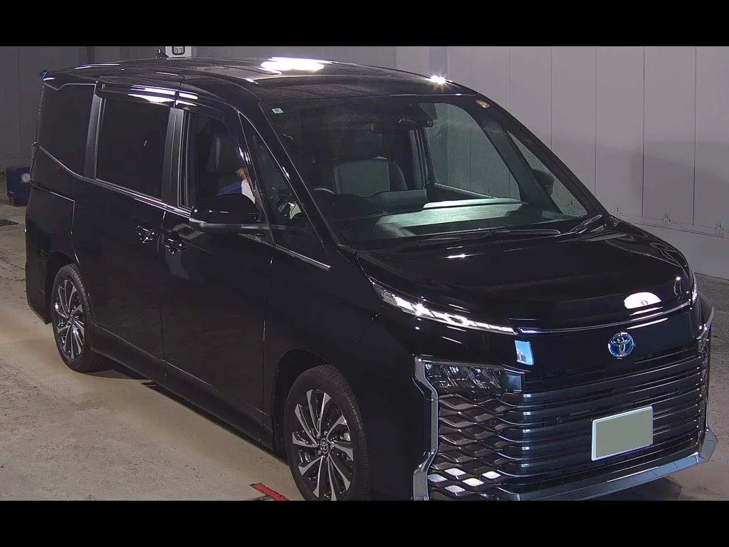 TOYOTA VOXY HYBRID S-Z