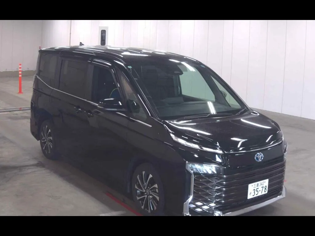 TOYOTA VOXY HYBRID S-Z