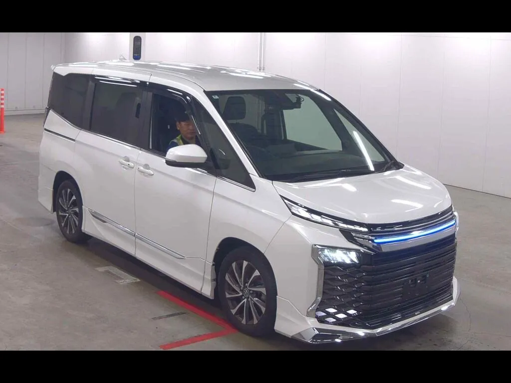 TOYOTA VOXY S-Z