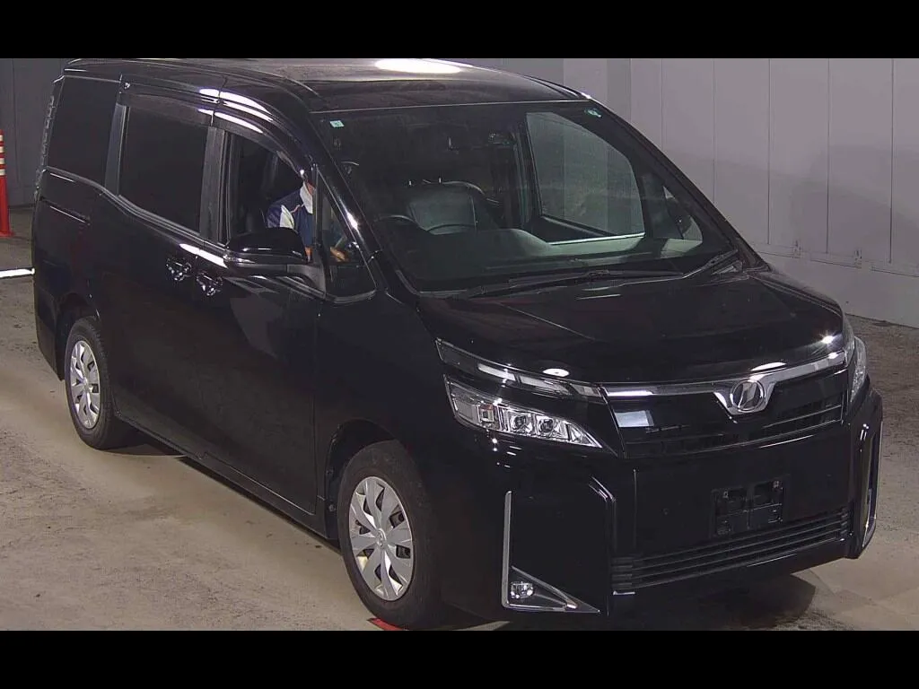 TOYOTA VOXY 4WD V