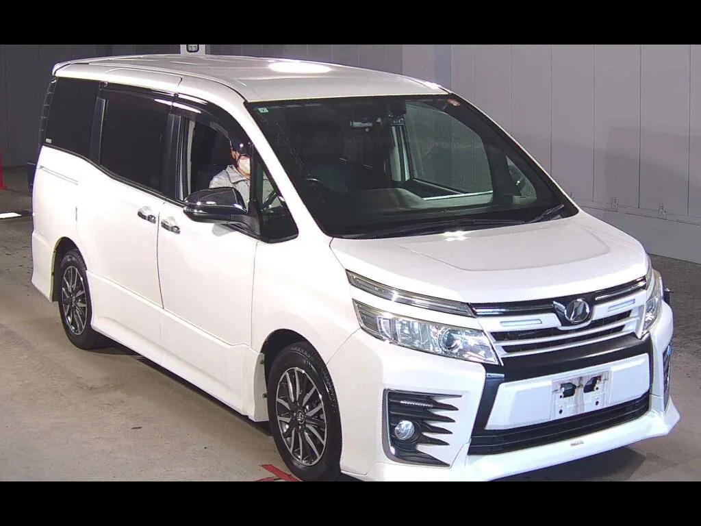 TOYOTA VOXY ZS KIRAMEKI