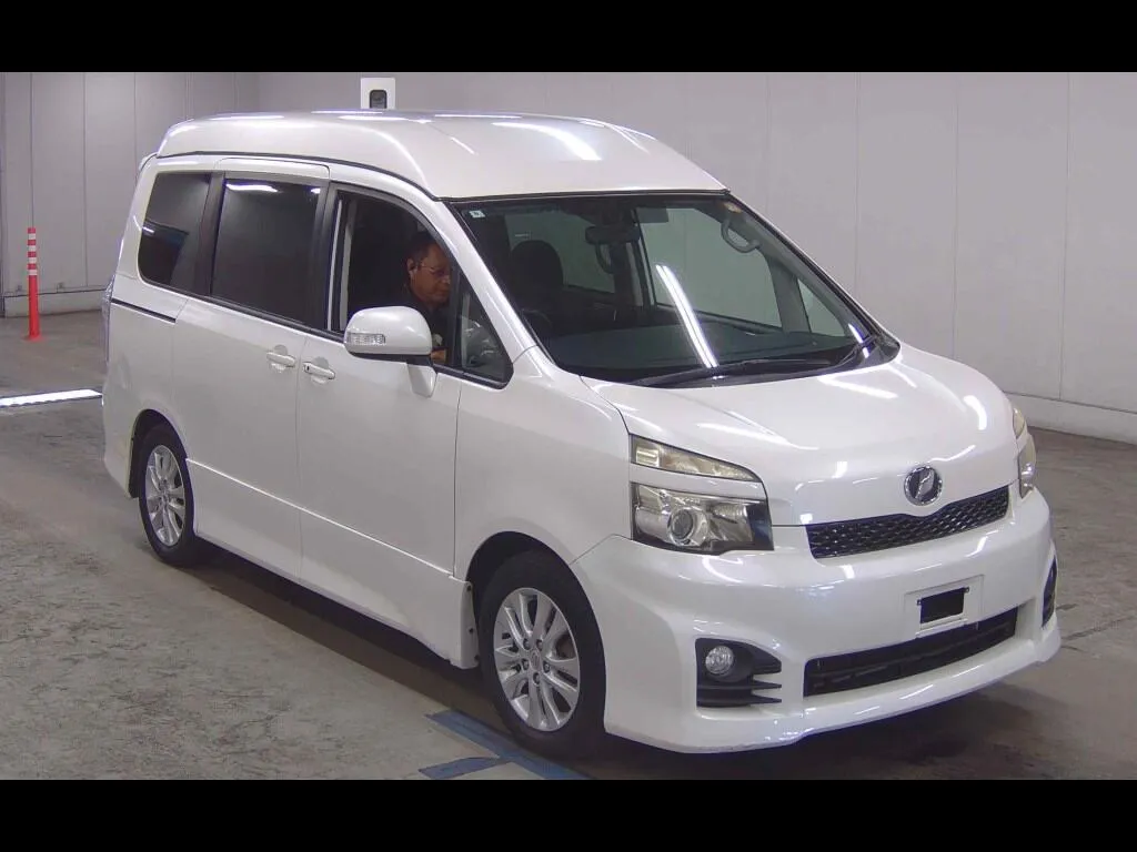 TOYOTA VOXY OTHERS