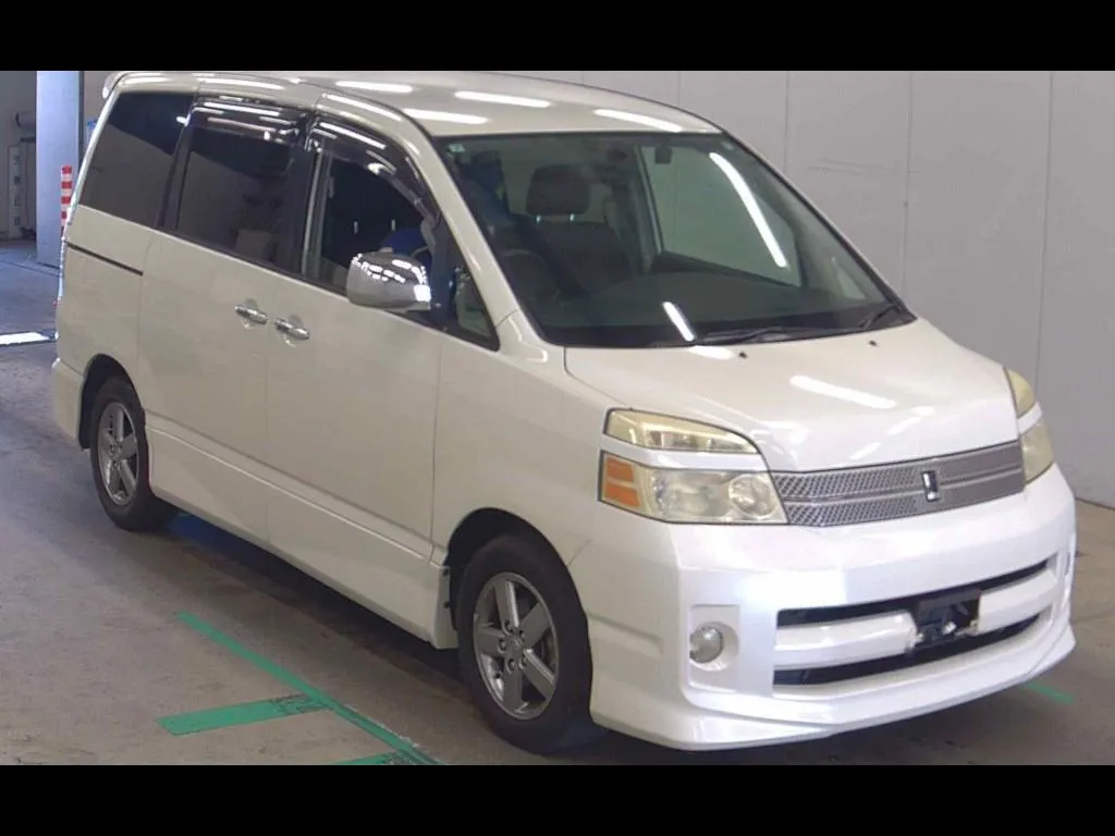 TOYOTA VOXY Z KIRAMEKI