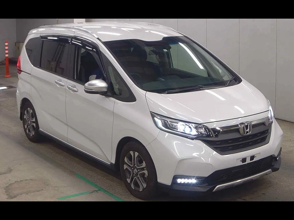 HONDA FREED PLUS CROSSTAR