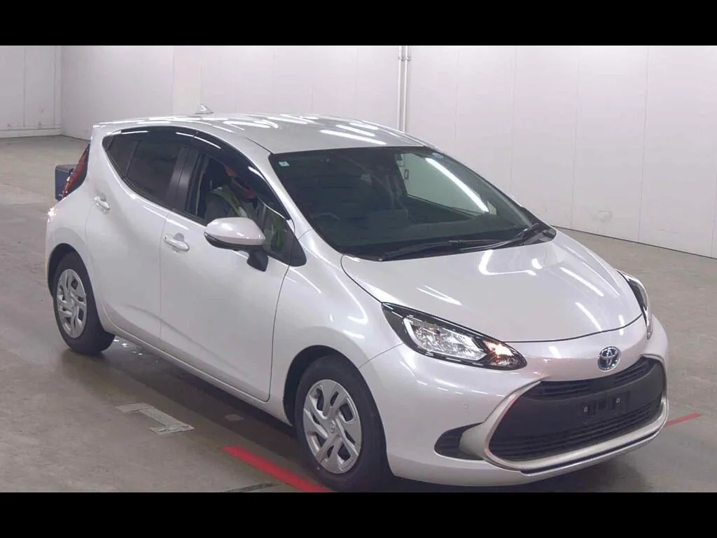 TOYOTA AQUA G