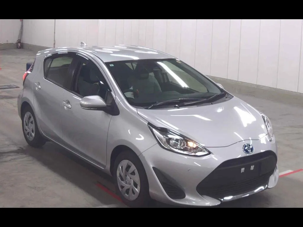 TOYOTA AQUA S SMART ENTRY PACKAGE