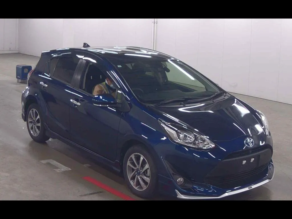 TOYOTA AQUA S STYLE BLACK