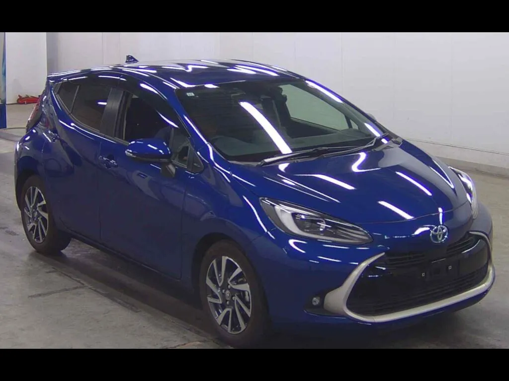 TOYOTA AQUA Z