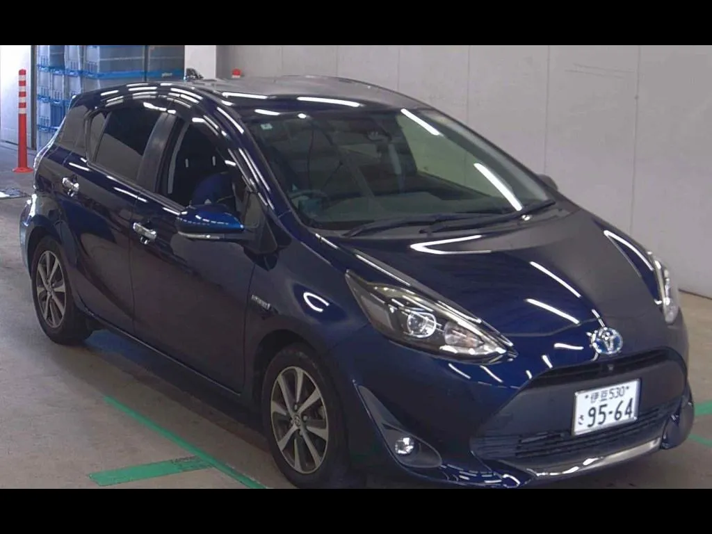 TOYOTA AQUA S STYLE BLACK