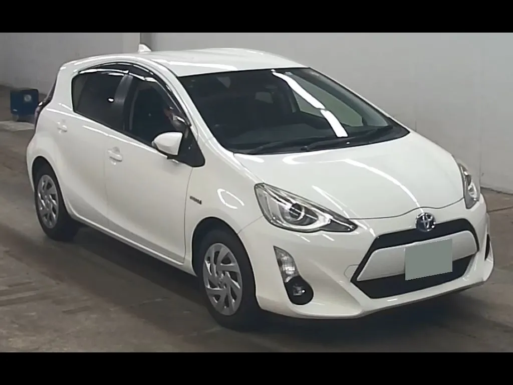 TOYOTA AQUA G BLACK SOFT LEATHER SELECTION