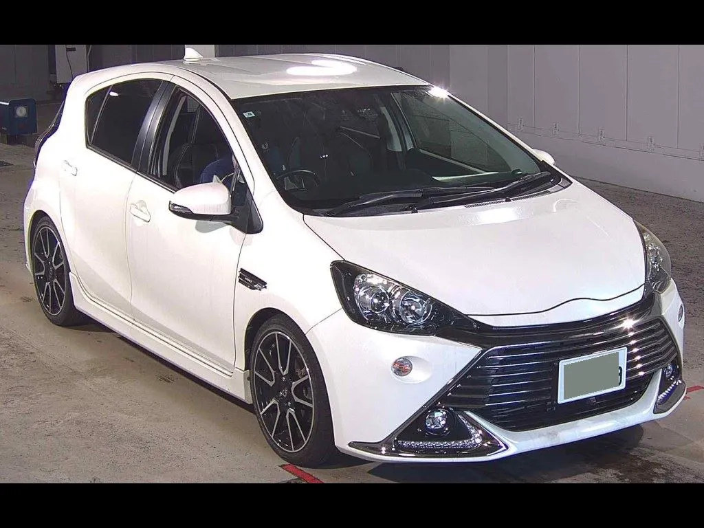 TOYOTA AQUA G GS