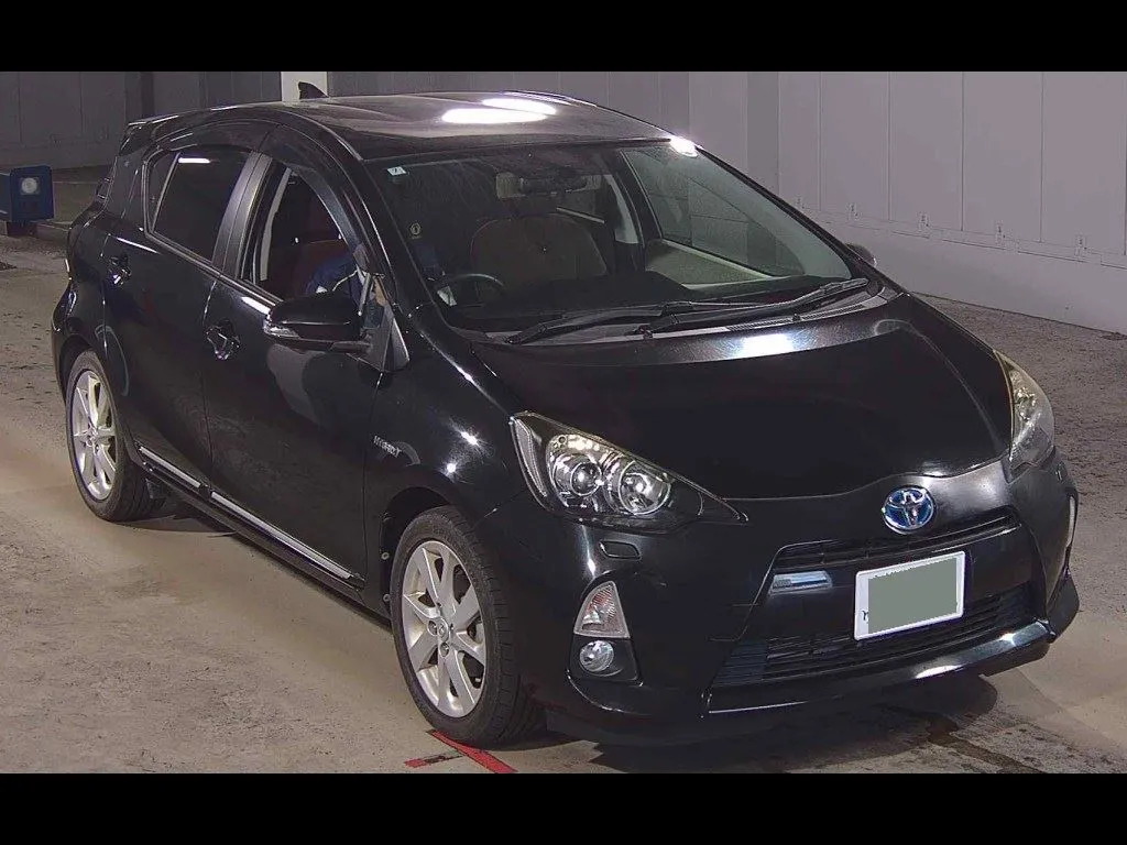 TOYOTA AQUA G