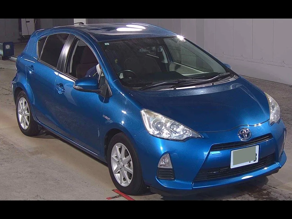 TOYOTA AQUA G