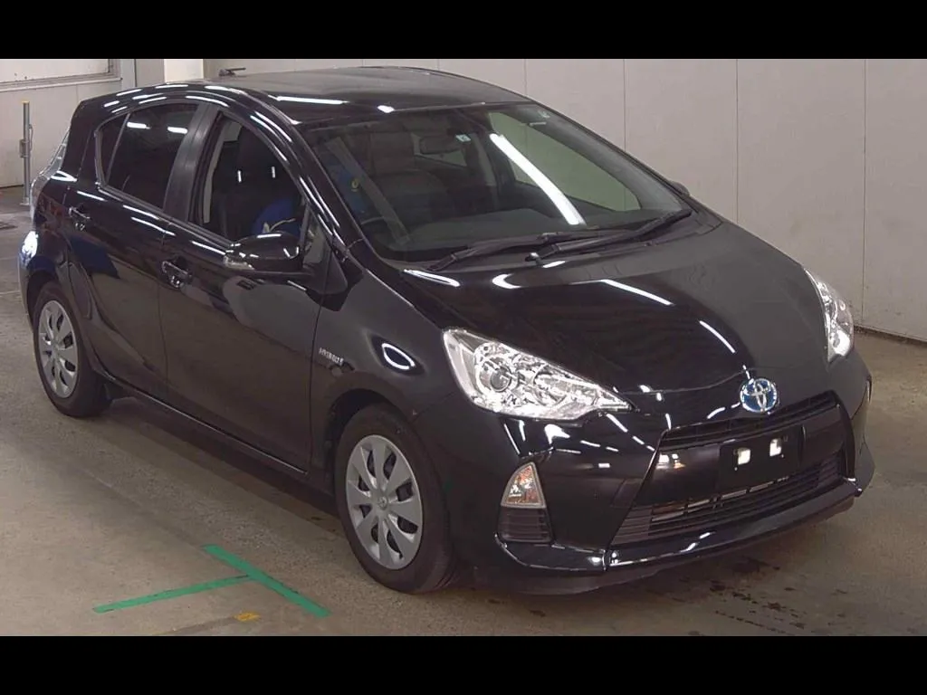TOYOTA AQUA G BLACK SOFT LEATHER SELECTION
