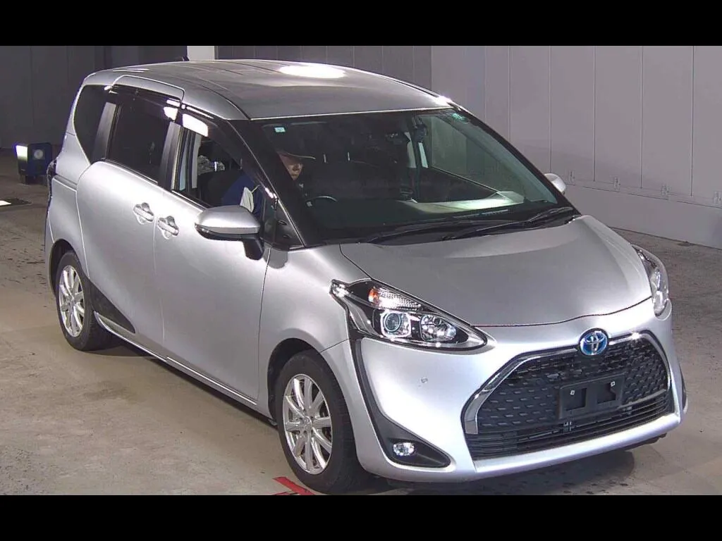 TOYOTA SIENTA HYBRID FUNBASE X