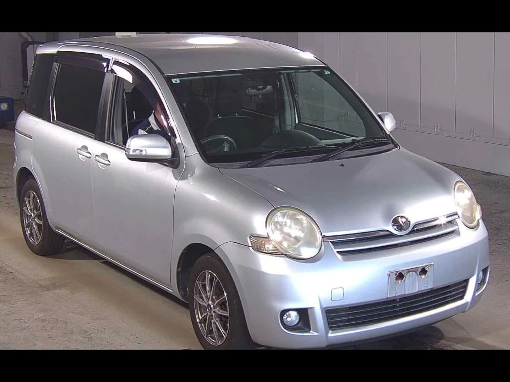 TOYOTA SIENTA X LIMITED