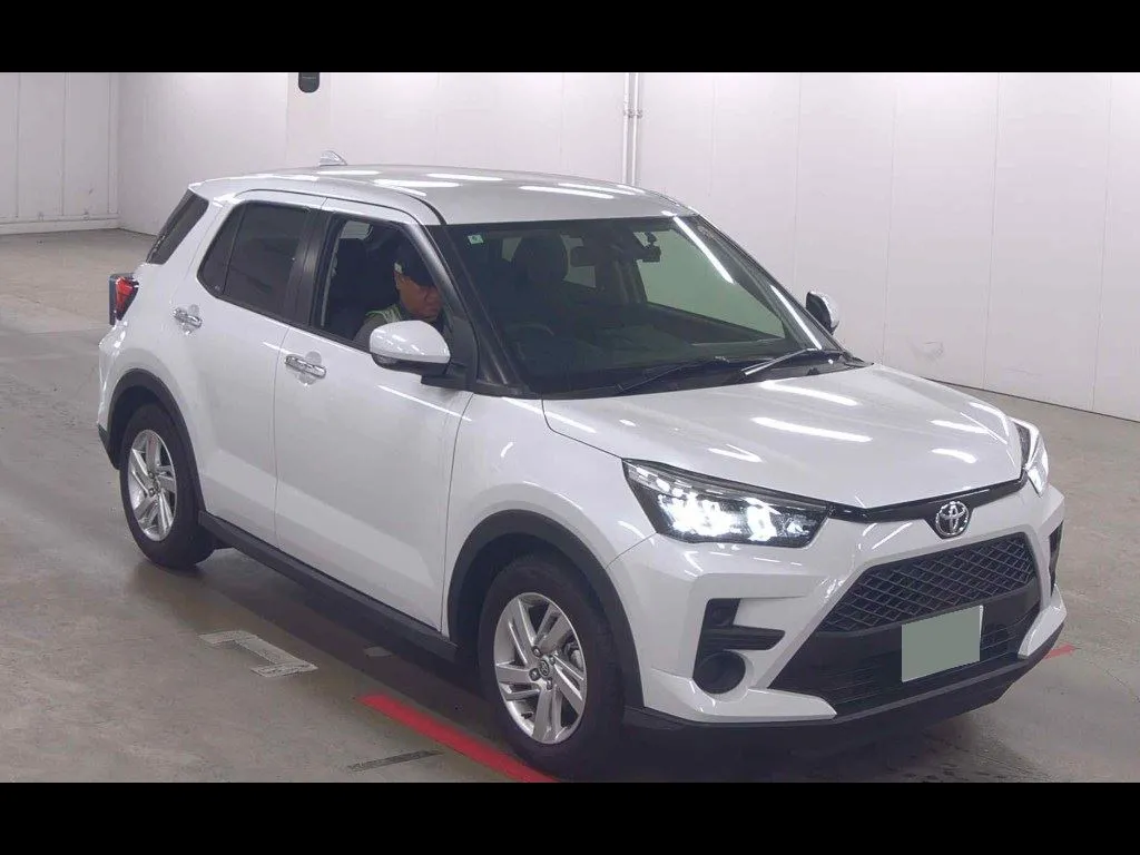 TOYOTA RAIZE X