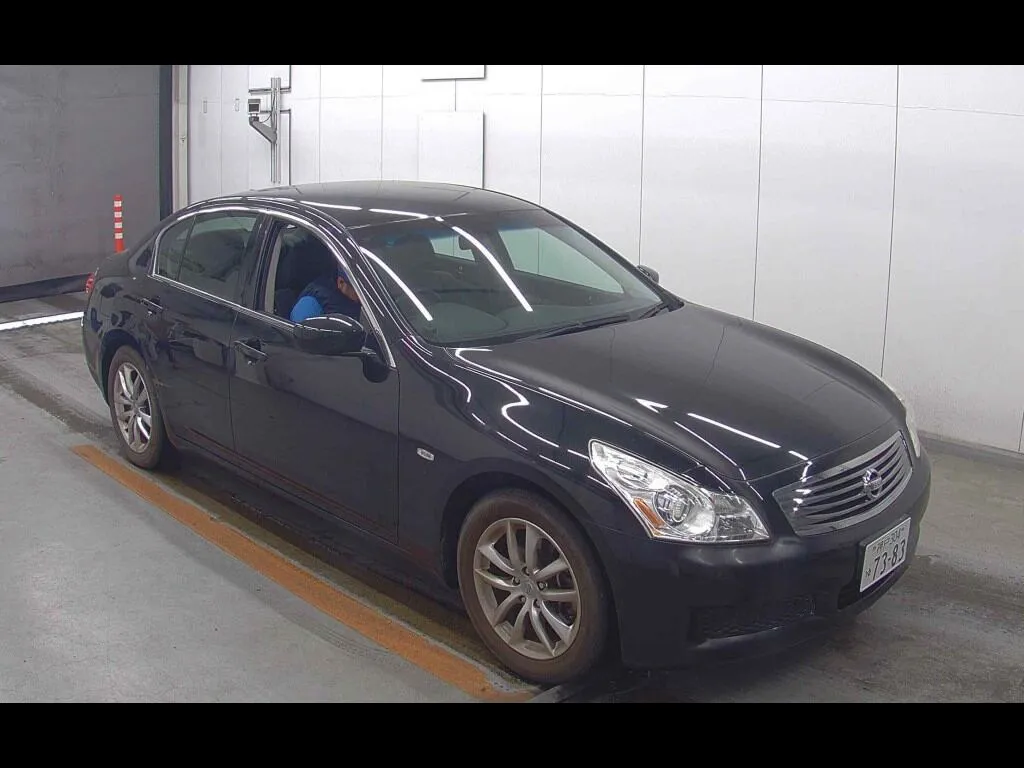 NISSAN SKYLINE 4D 250GT