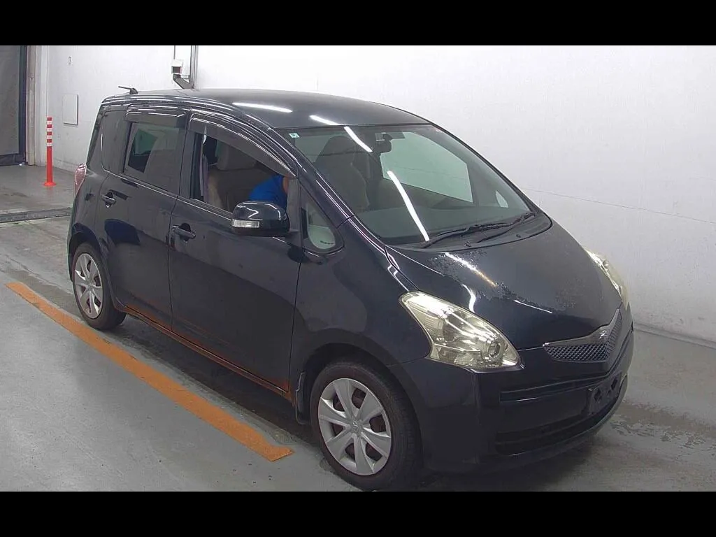 TOYOTA RACTIS X L PACKAGE