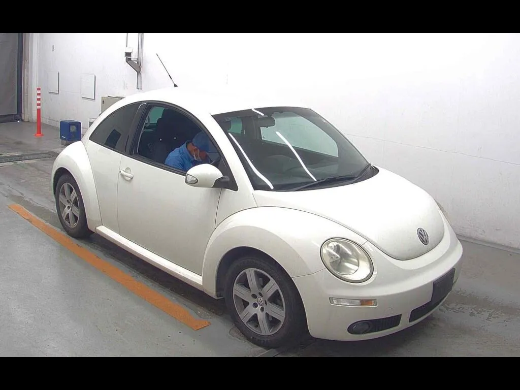 VOLKSWAGEN NEW BEETLE BASE GRADE
