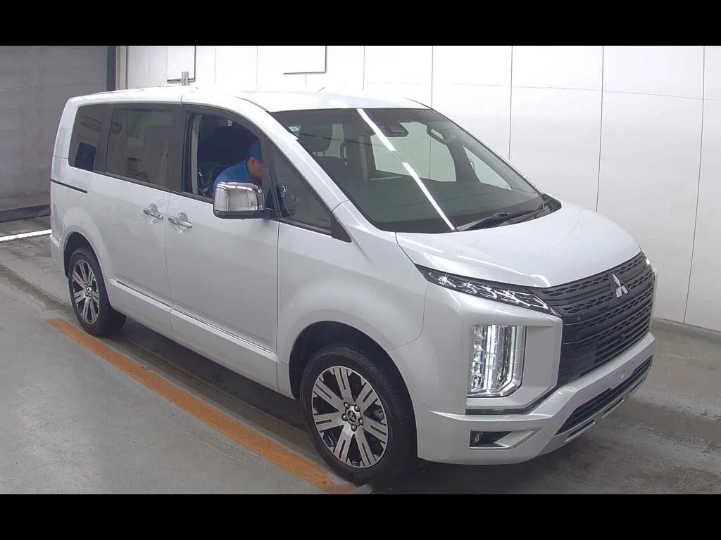 MITSUBISHI DELICA D:5 4WD P