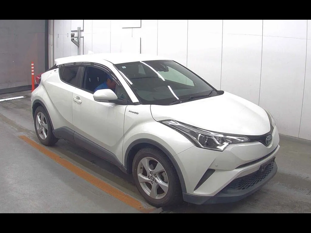 TOYOTA C-HR S