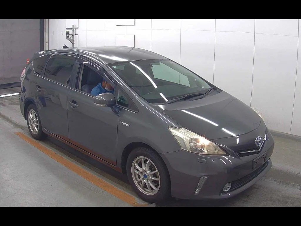 TOYOTA PRIUS ALPHA G
