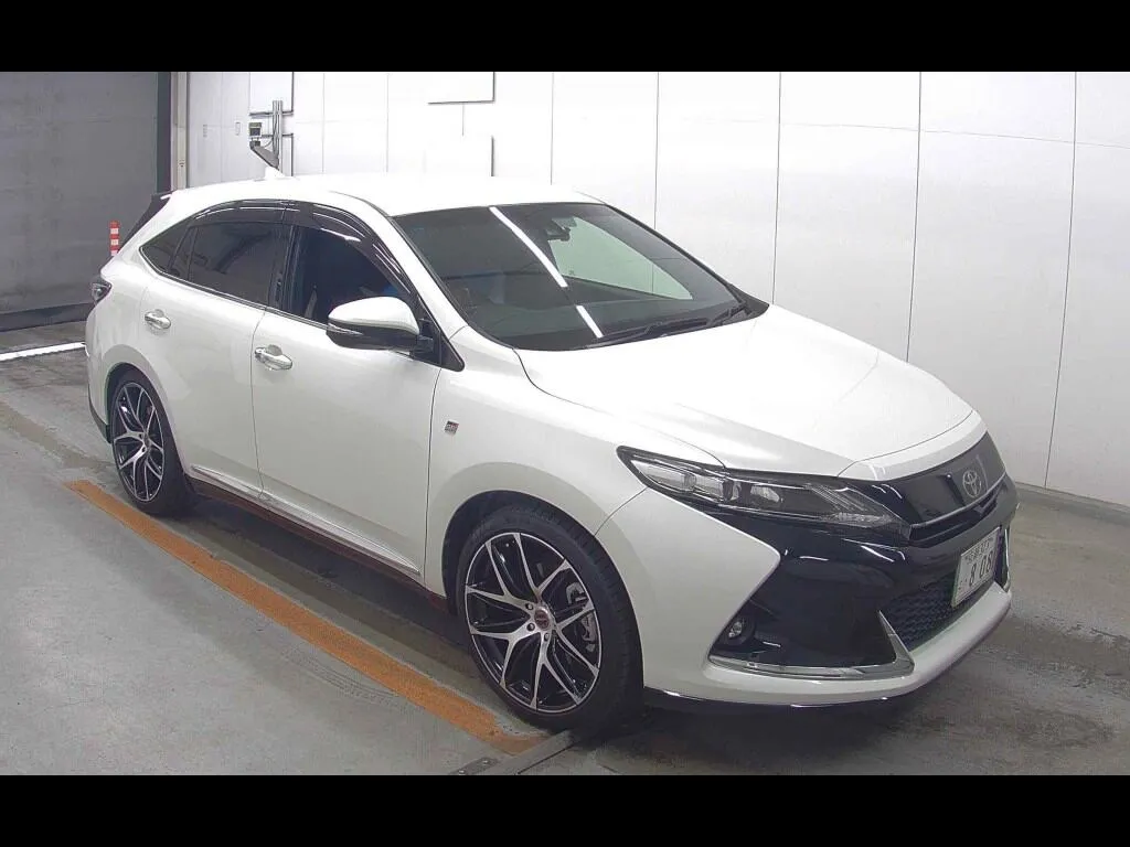 TOYOTA HARRIER ELEGANCE GR SPORT