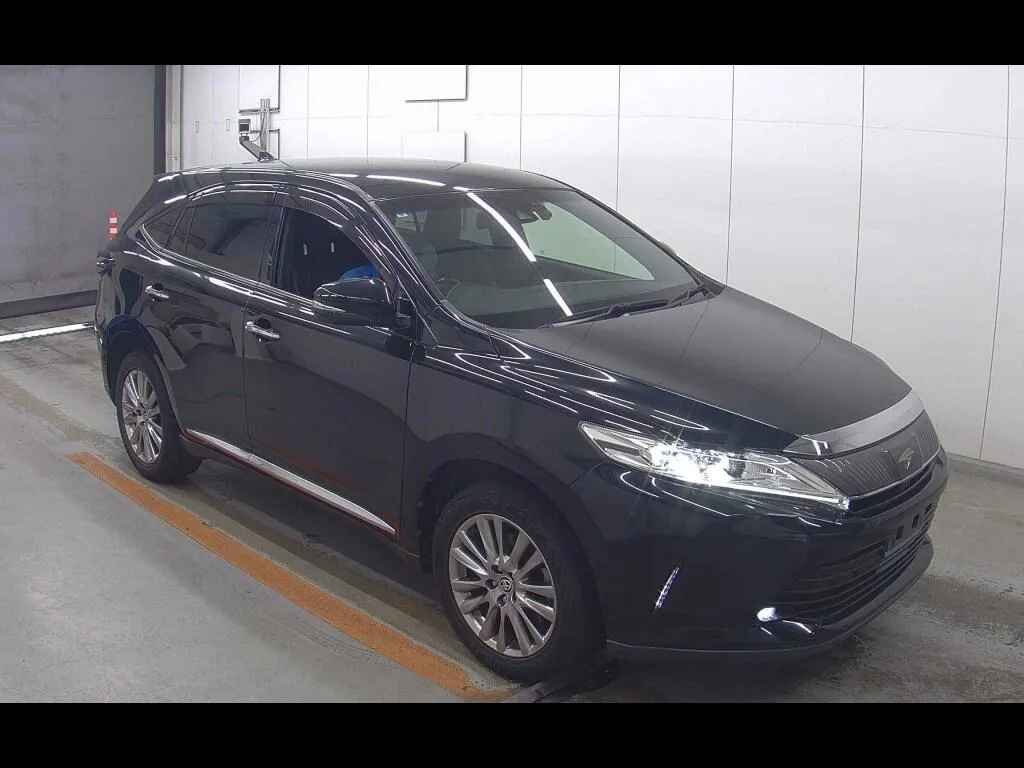 TOYOTA HARRIER PREMIUM