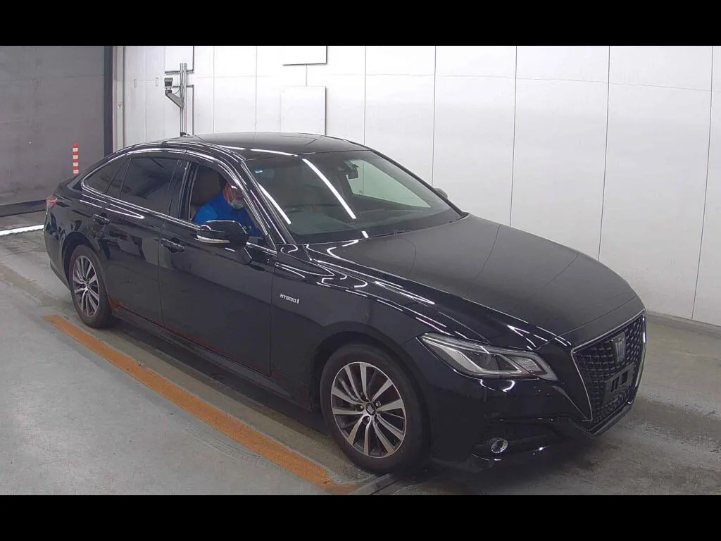 TOYOTA CROWN HYBRID S