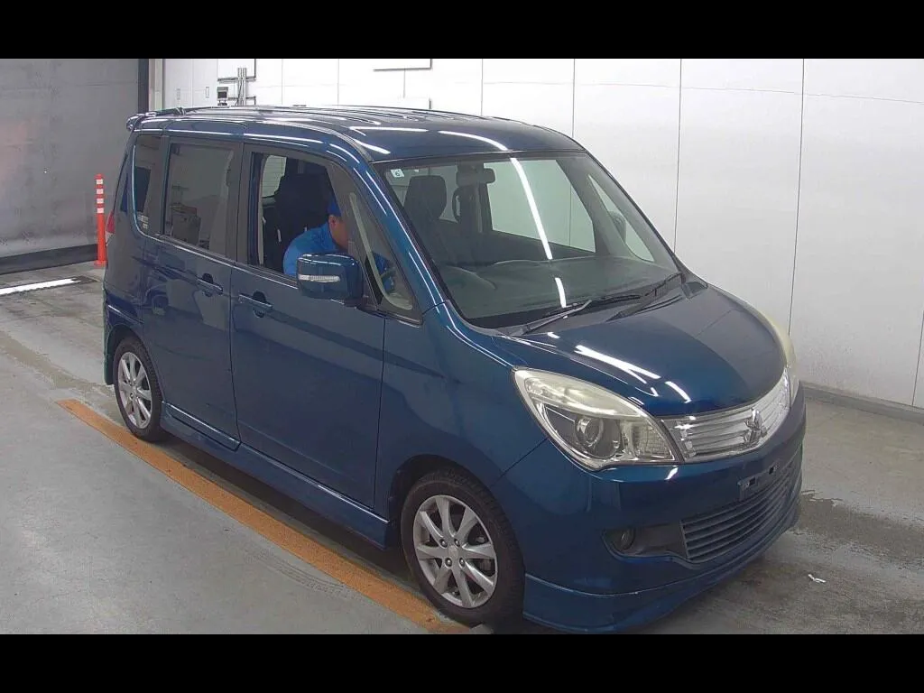 MITSUBISHI DELICA D:2 S