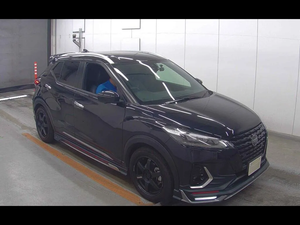 NISSAN KICKS 5D X