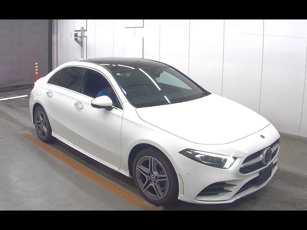 MERCEDES BENZ A-CLASS SEDAN A250E SEDAN