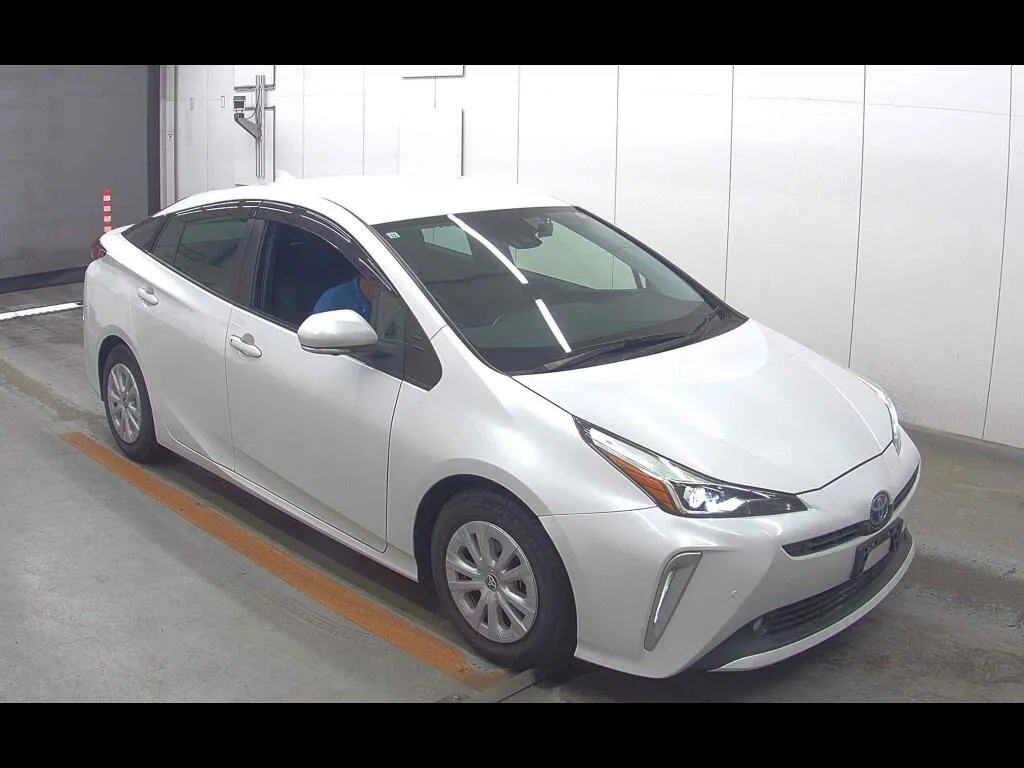 TOYOTA PRIUS 5D S SAFETY PLUS Ⅱ