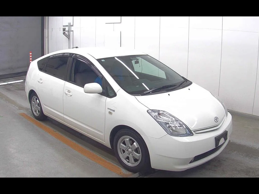TOYOTA PRIUS 5D EX