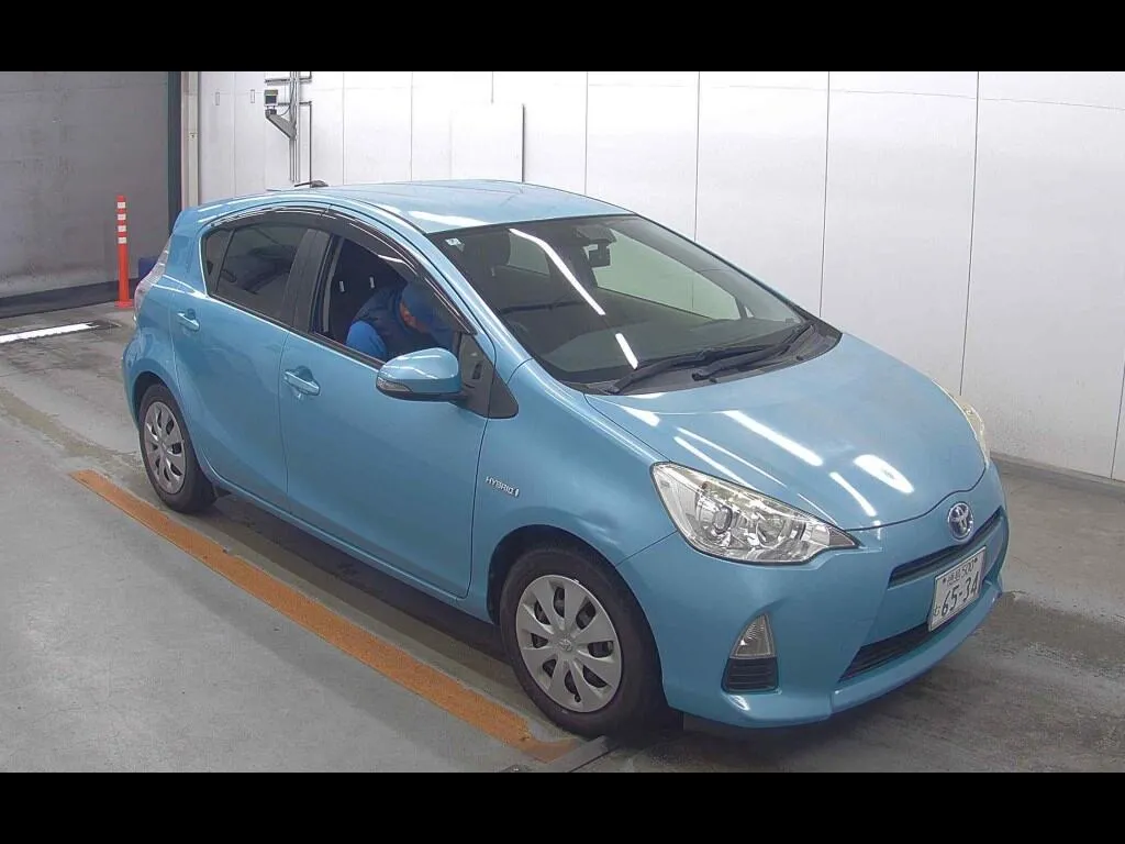 TOYOTA AQUA G SMART ENTRY PACKAGE