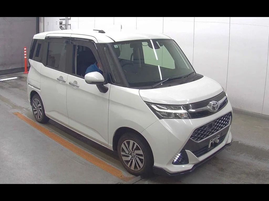 TOYOTA TANK CUSTOM G S