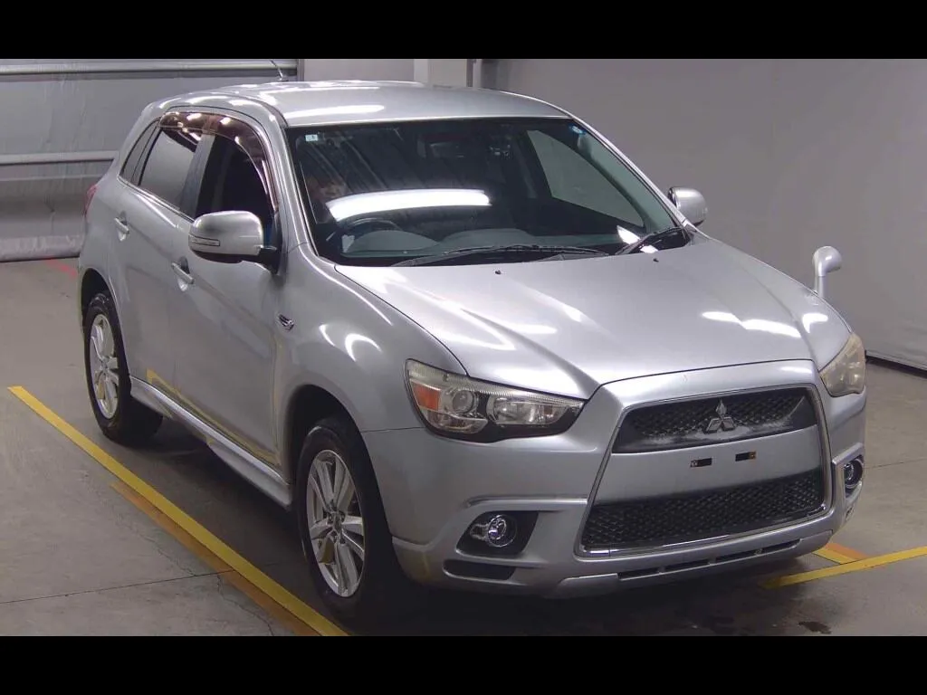 MITSUBISHI RVR 5D G