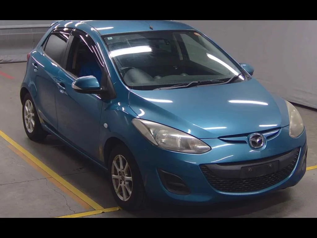 MAZDA DEMIO 5D